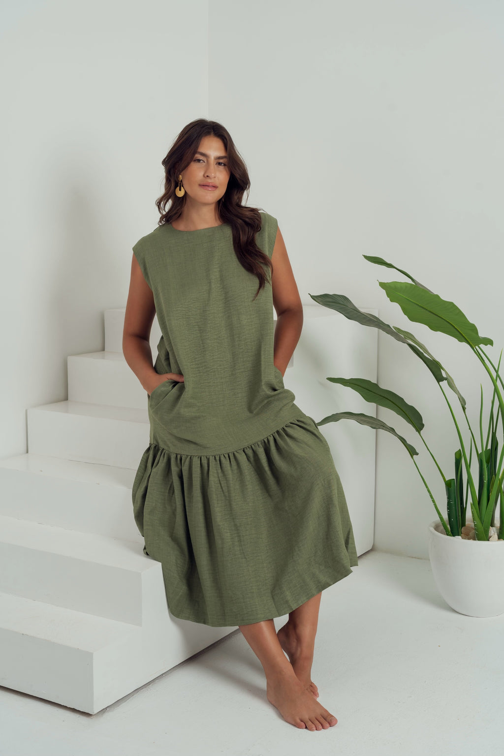 BREEZY SUMMER DRESS IN OLIVE