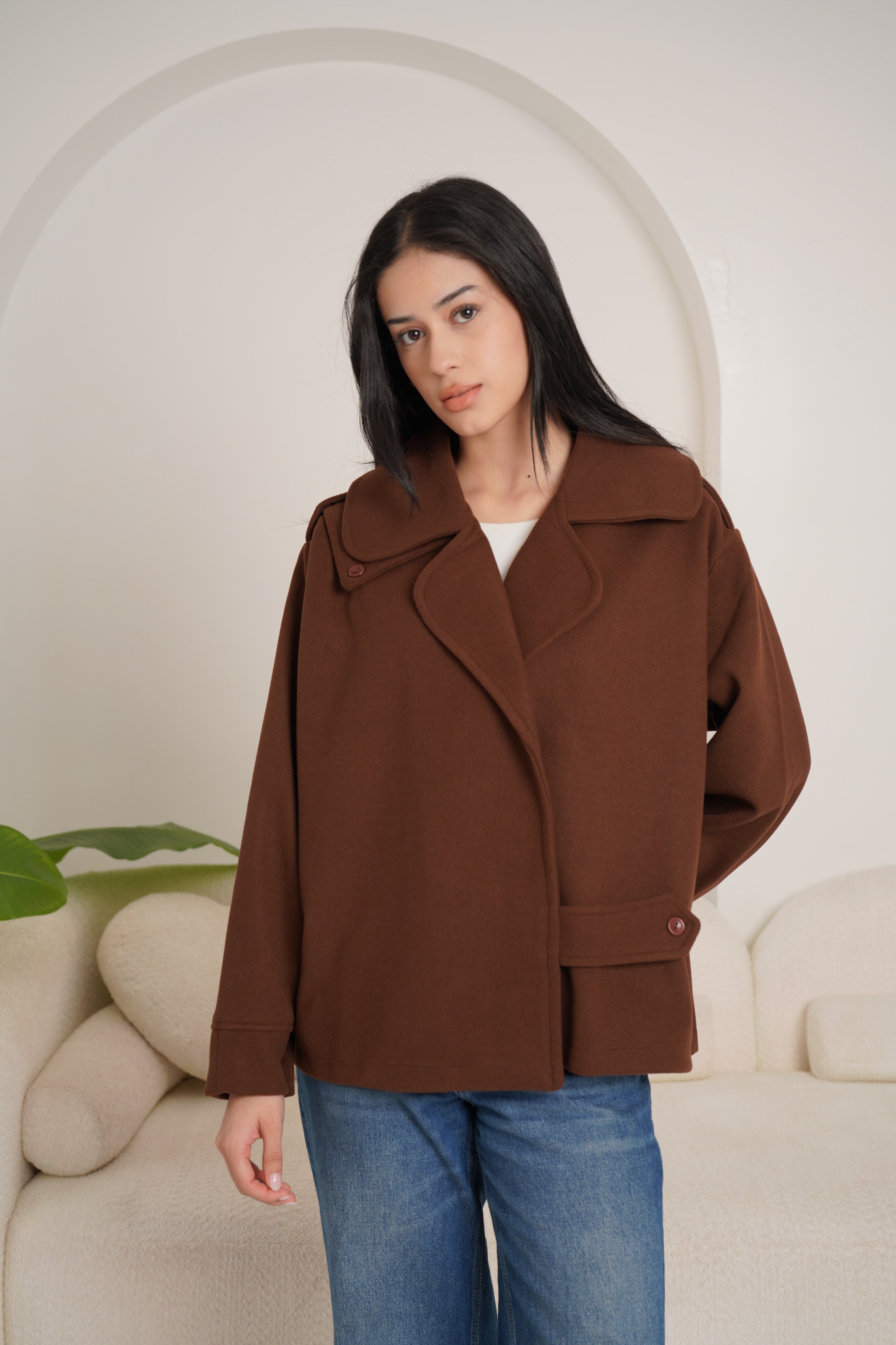 Trench jacket in brown