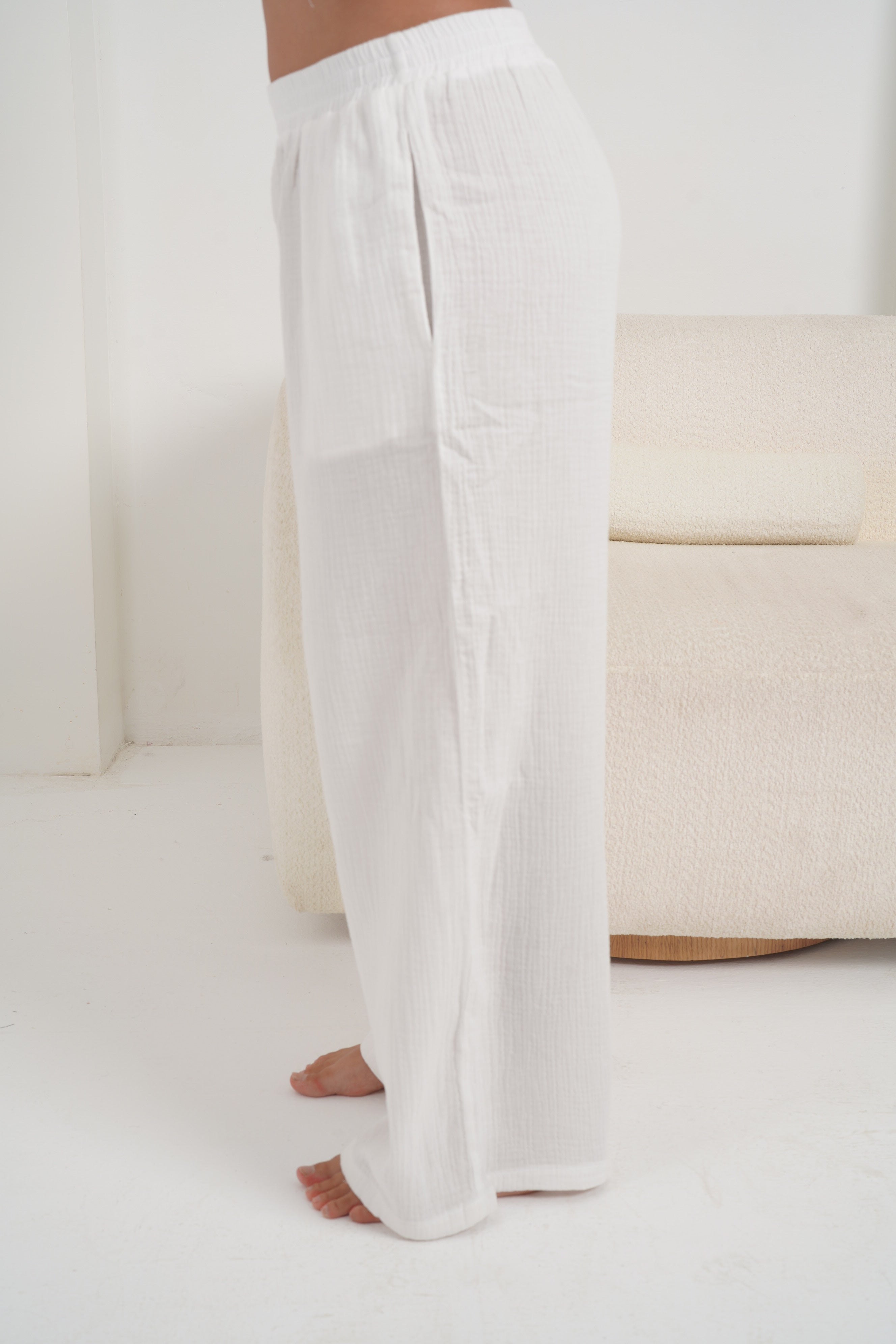 CRINKLE PANTS-WHITE